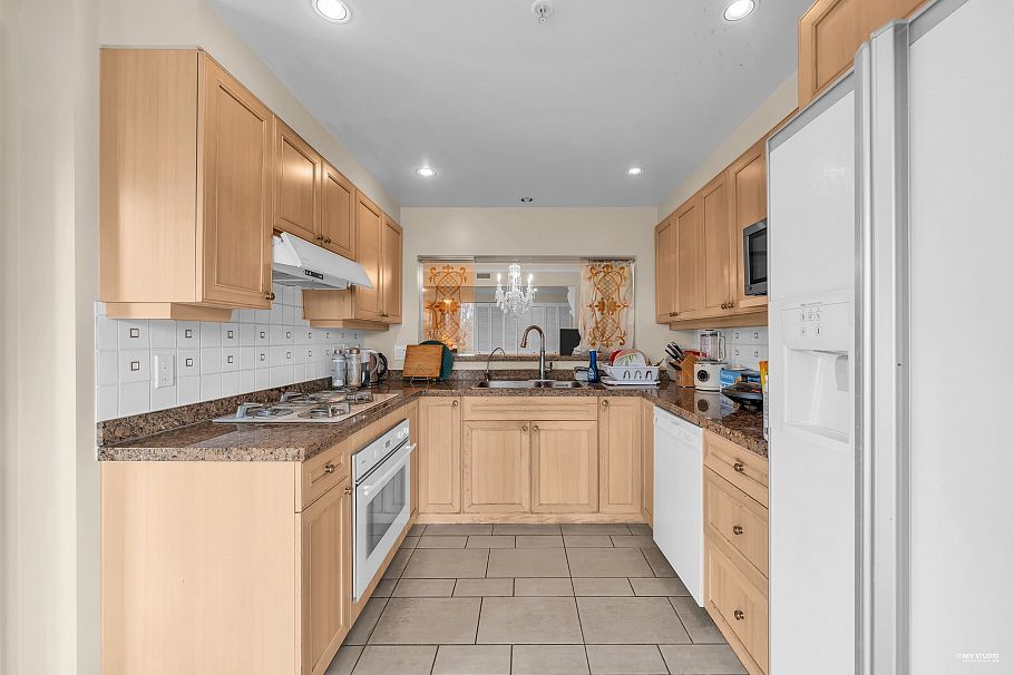 412 618 W 45th Avenue Vancouver, BC - 12