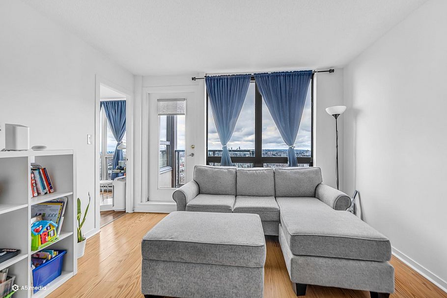 2508 3663 Crowley Drive Vancouver, BC - 3