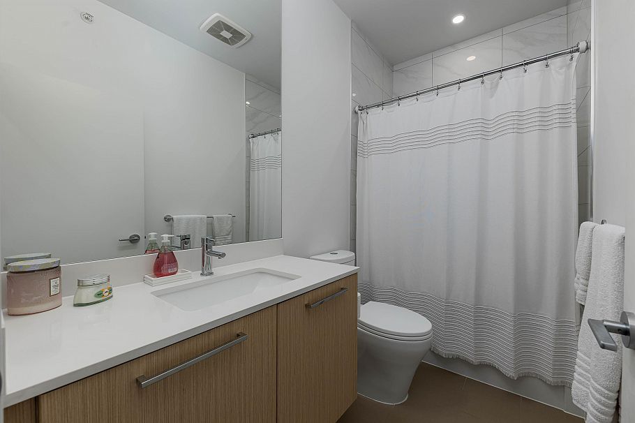 17 602 Lile Drive North Vancouver, BC - 18