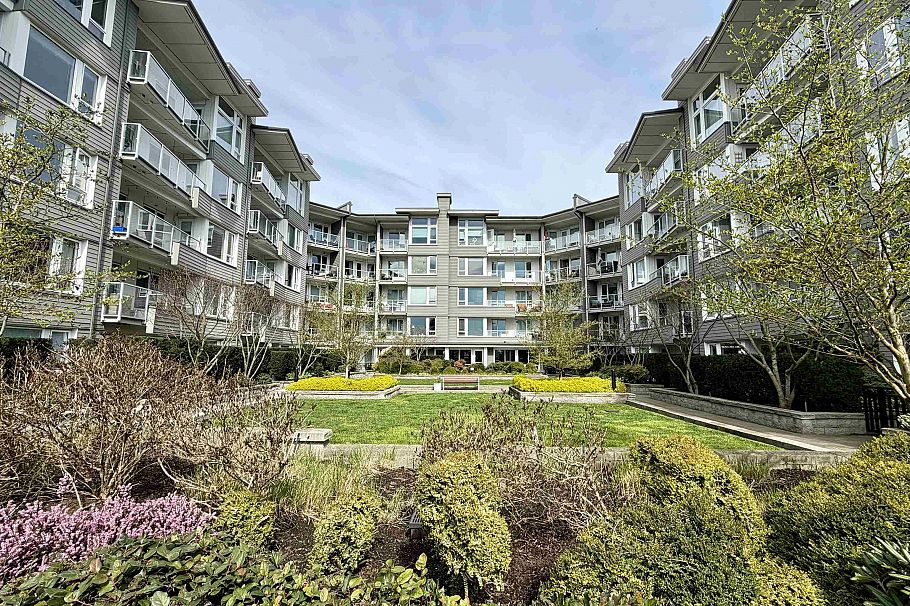 319 255 W 1st Street North Vancouver, BC - 32