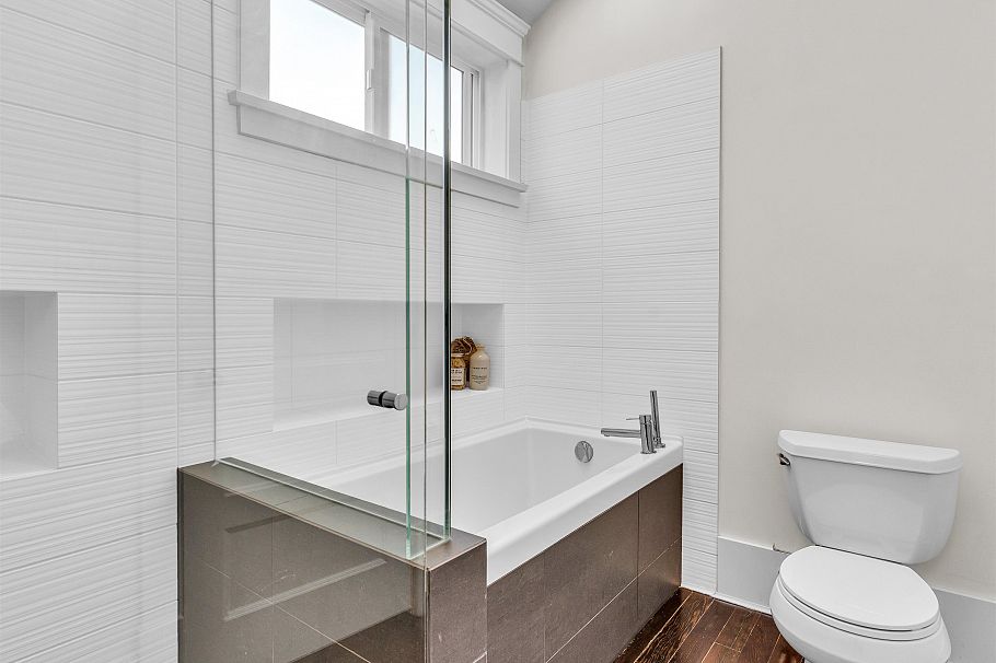 4446 Quebec Street Vancouver, BC - 17