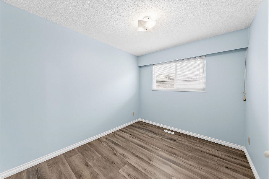 3206 Adanac Street Vancouver, BC - 22