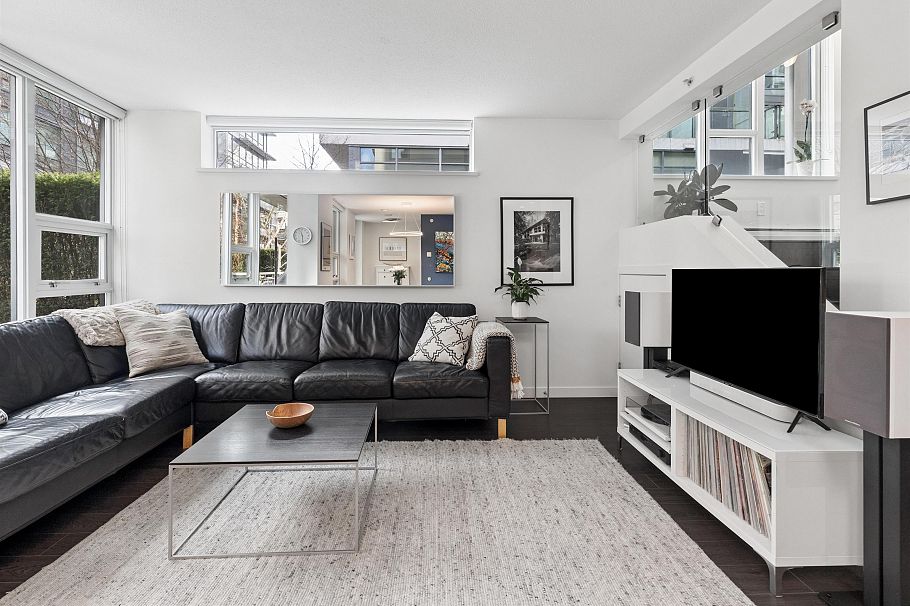 156 W 1st Avenue Vancouver, BC - 21