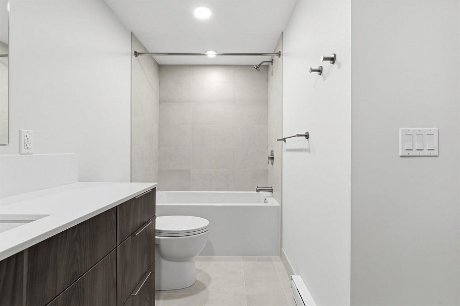 307 3590 W 39th Avenue Vancouver, BC - 24