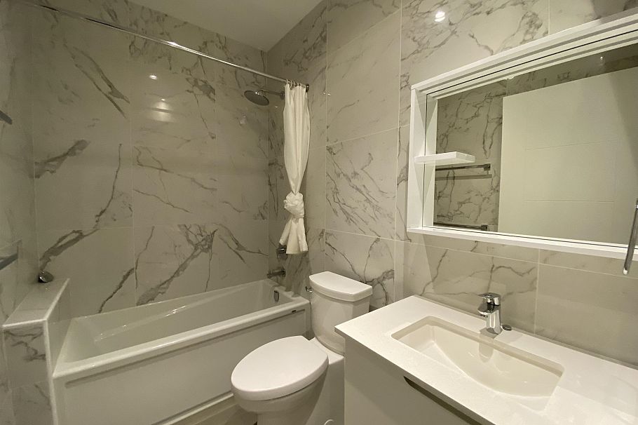 Basement Suite 4691 W 9TH AVENUE, Vancouver BC V6R 2E3 Vancouver, BC - 6