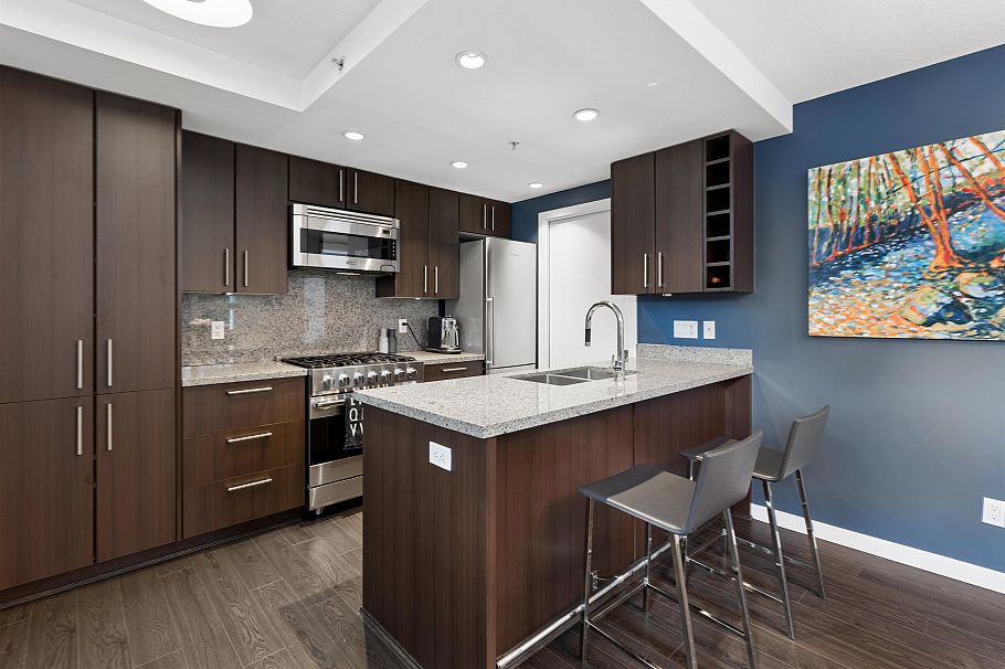 156 W 1st Avenue Vancouver, BC - 14