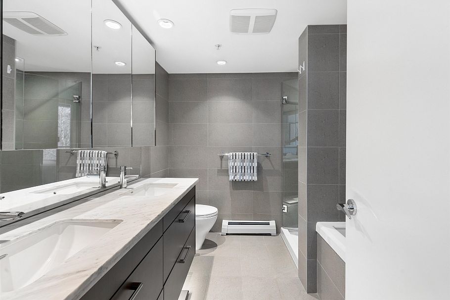 156 W 1st Avenue Vancouver, BC - 8