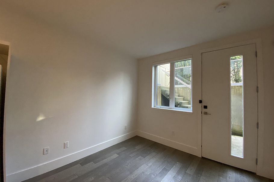 Basement Suite 4691 W 9TH AVENUE, Vancouver BC V6R 2E3 Vancouver, BC - 1