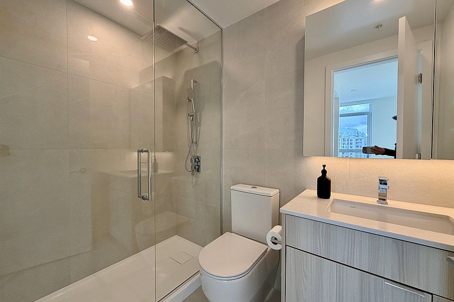 6075 WILSON AVENUE, Burnaby BC V5H 2R5 Burnaby, BC - 6