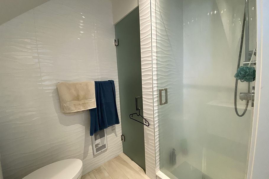 Laneway 4687 W 9TH AVENUE, Vancouver BC V6R 2E3 Vancouver, BC - 5