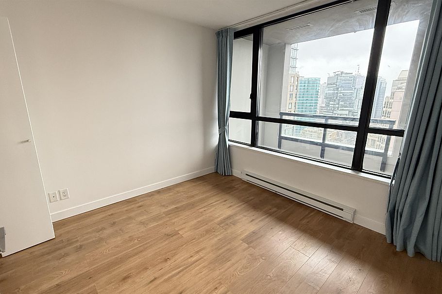 3008 909 Mainland Street Vancouver, BC - 4