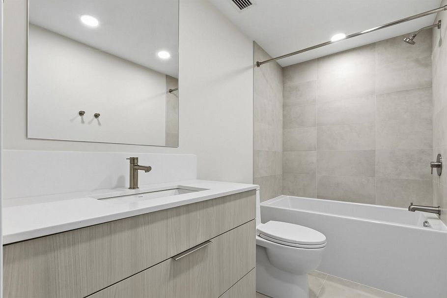 304 3590 W 39th Avenue Vancouver, BC - 12