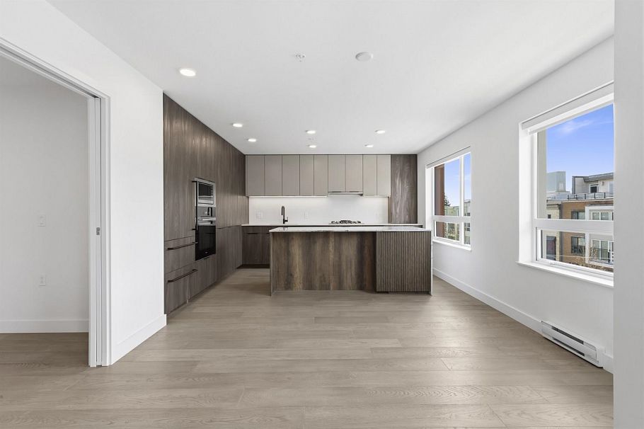 307 3590 W 39th Avenue Vancouver, BC - 3