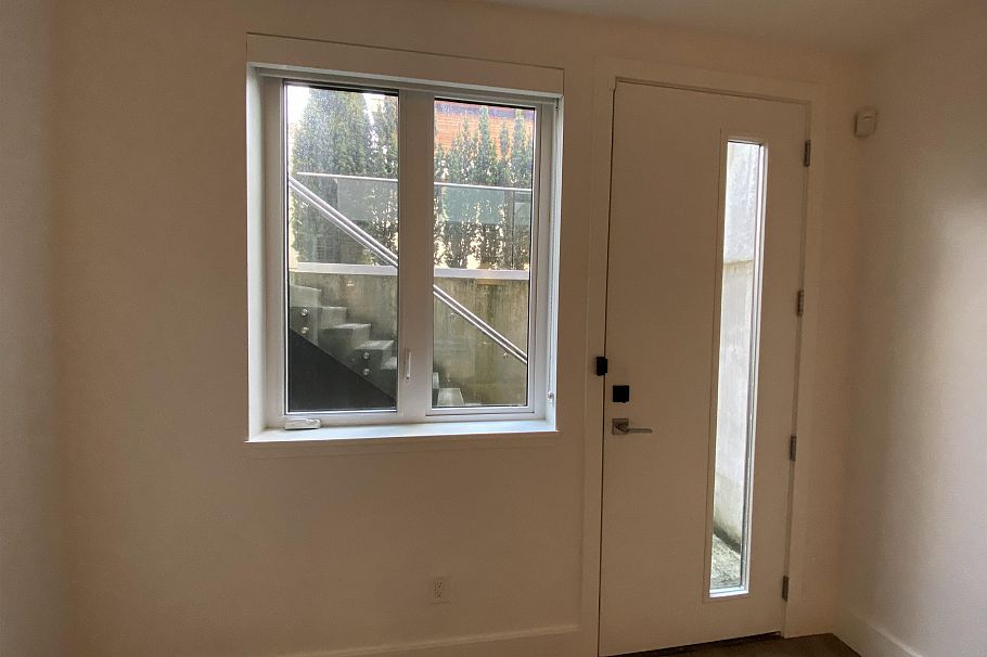 Basement Suite 4691 W 9TH AVENUE, Vancouver BC V6R 2E3 Vancouver, BC - 20