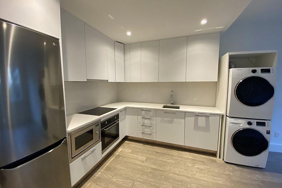 Basement Suite 4691 W 9TH AVENUE, Vancouver BC V6R 2E3 Vancouver, BC - 19