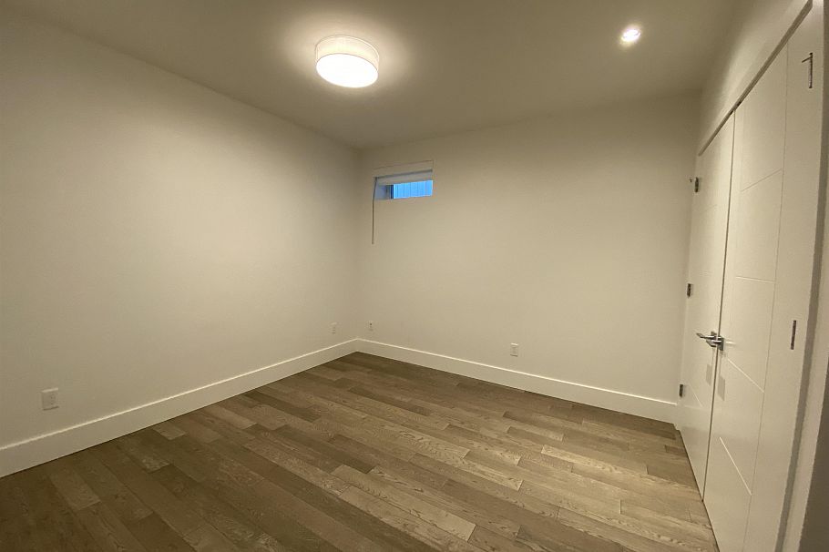 Basement Suite 4691 W 9TH AVENUE, Vancouver BC V6R 2E3 Vancouver, BC - 17