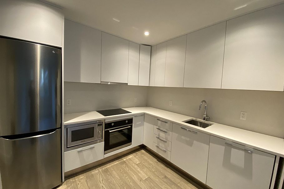 Basement Suite 4691 W 9TH AVENUE, Vancouver BC V6R 2E3 Vancouver, BC - 2