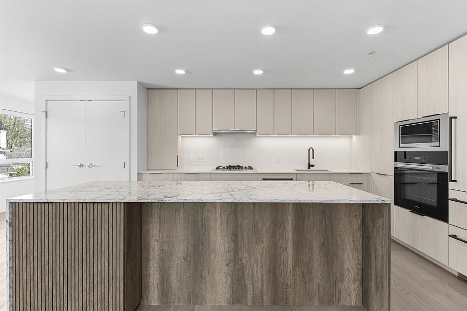 301 3590 W 39th Avenue Vancouver, BC - 5