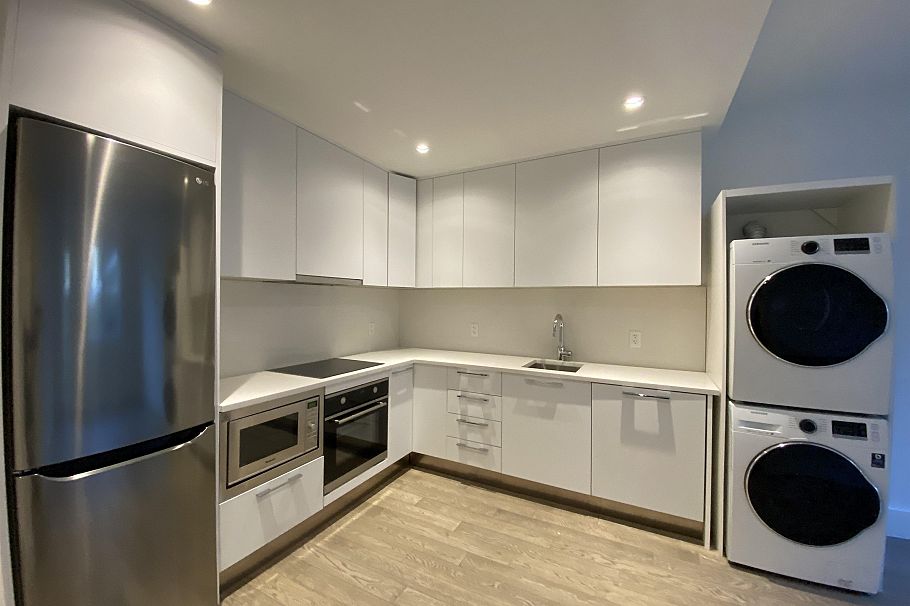 Basement Suite 4691 W 9TH AVENUE, Vancouver BC V6R 2E3 Vancouver, BC - 13