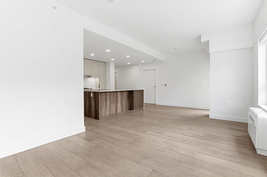 205 3590 W 39th Avenue Vancouver, BC - 4