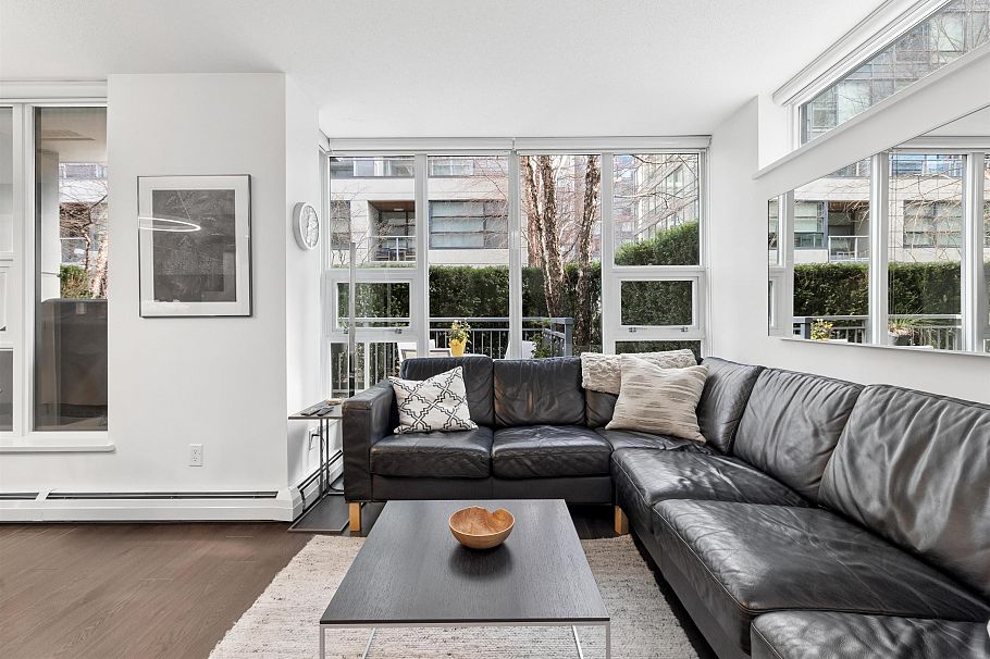 156 W 1st Avenue Vancouver, BC - 19