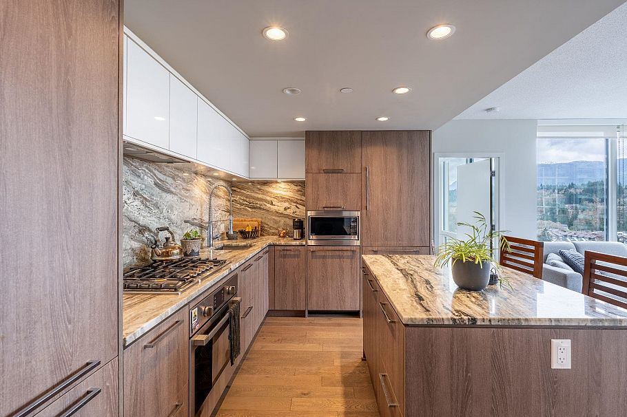 1702 680 Seylynn Crescent North Vancouver, BC - 2