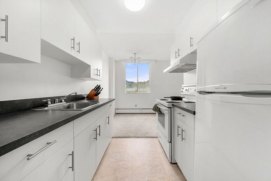 2016 Fullerton Avenue North Vancouver, BC - 12