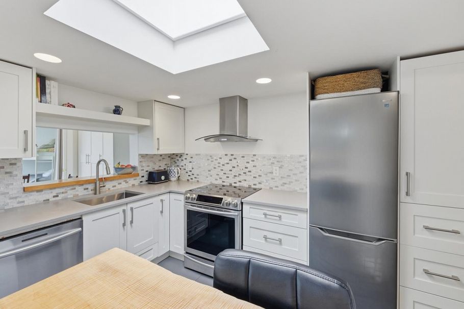 1004 995 Roche Point Drive North Vancouver, BC - 9