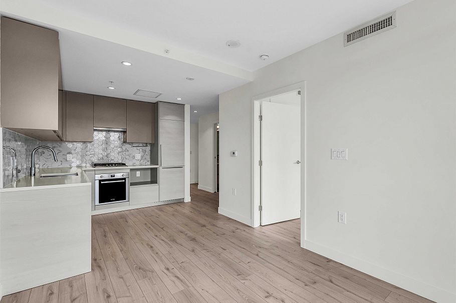 1302 8181 Chester Street Vancouver, BC - 10