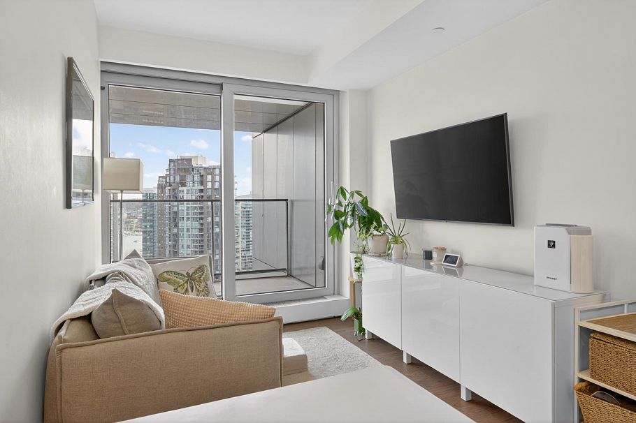 2809 1480 Howe Street Vancouver, BC - 4