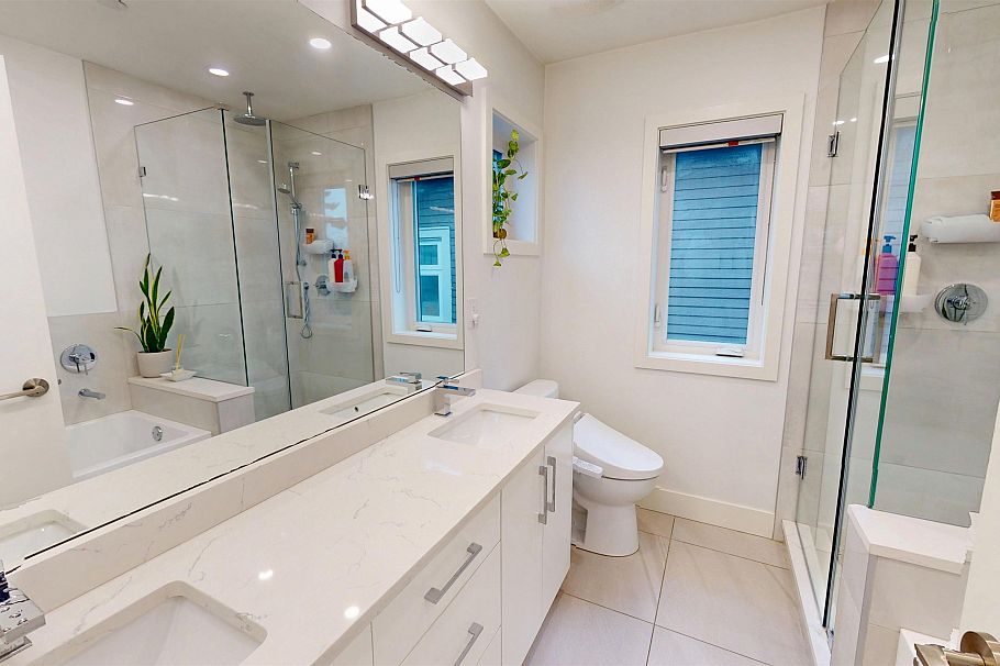 1260 E 14th Avenue Vancouver, BC - 14