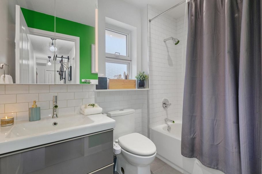 305 1915 E Georgia Street Vancouver, BC - 21