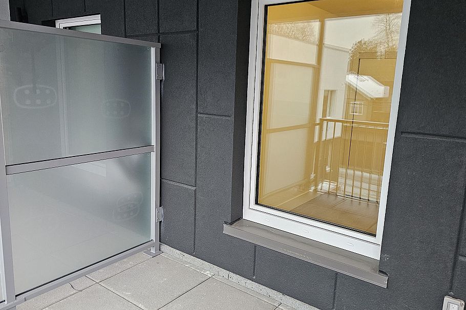 316 2250 E 1st Avenue Vancouver, BC - 9