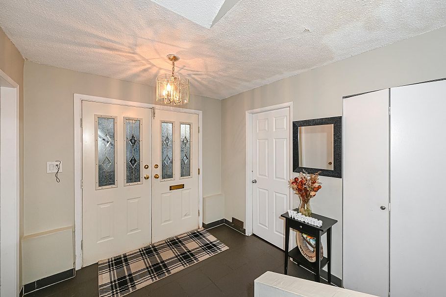 2295 E 48th Avenue Vancouver, BC - 31