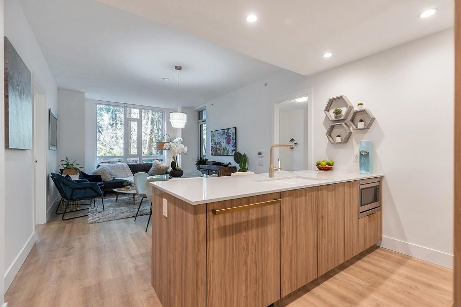 109 2325 Emery Court North Vancouver, BC - 25