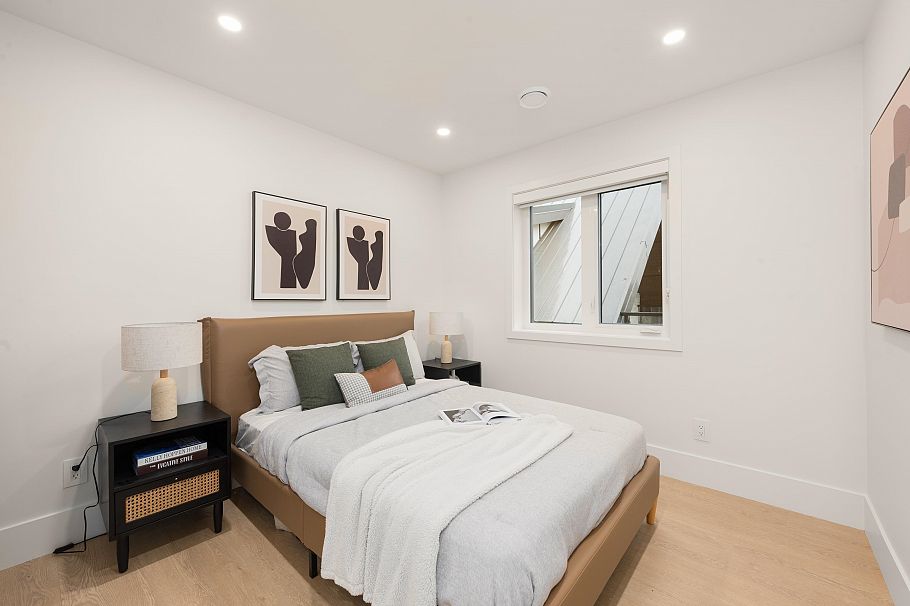 1 3393 Victoria Drive Vancouver, BC - 7