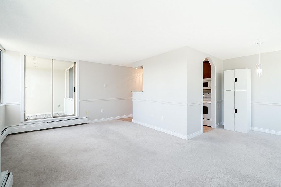 1404 2008 Fullerton Avenue North Vancouver, BC - 2