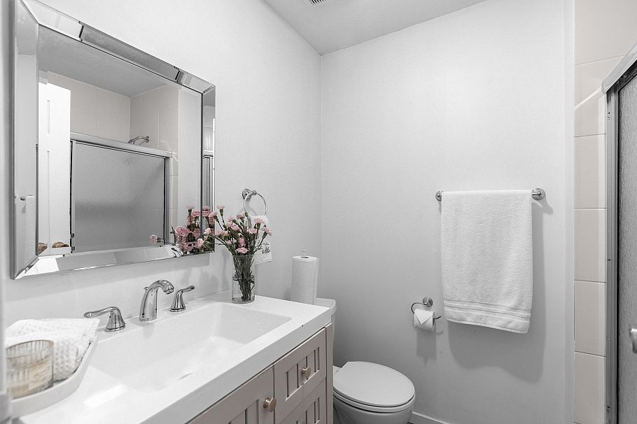 1835 Arborlynn Drive North Vancouver, BC - 29