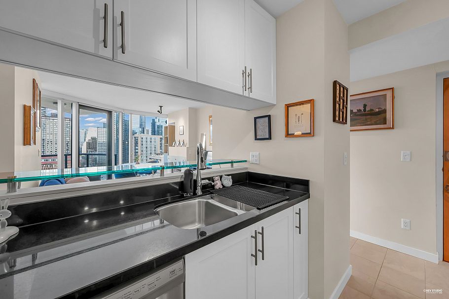 1501 1003 Burnaby Street Vancouver, BC - 21