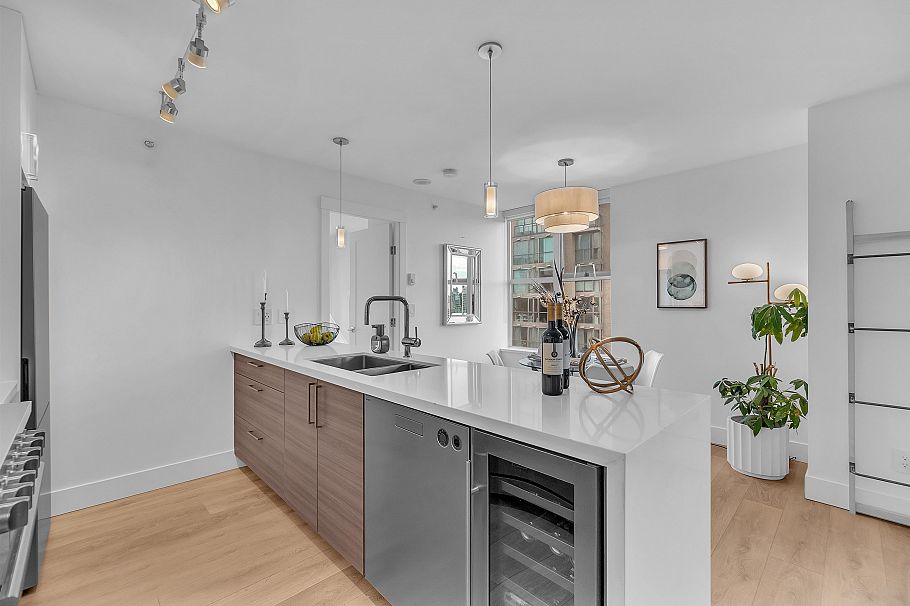 2504 969 Richards Street Vancouver, BC - 11