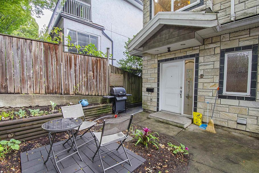 1550 E 1st Avenue Vancouver, BC - 5