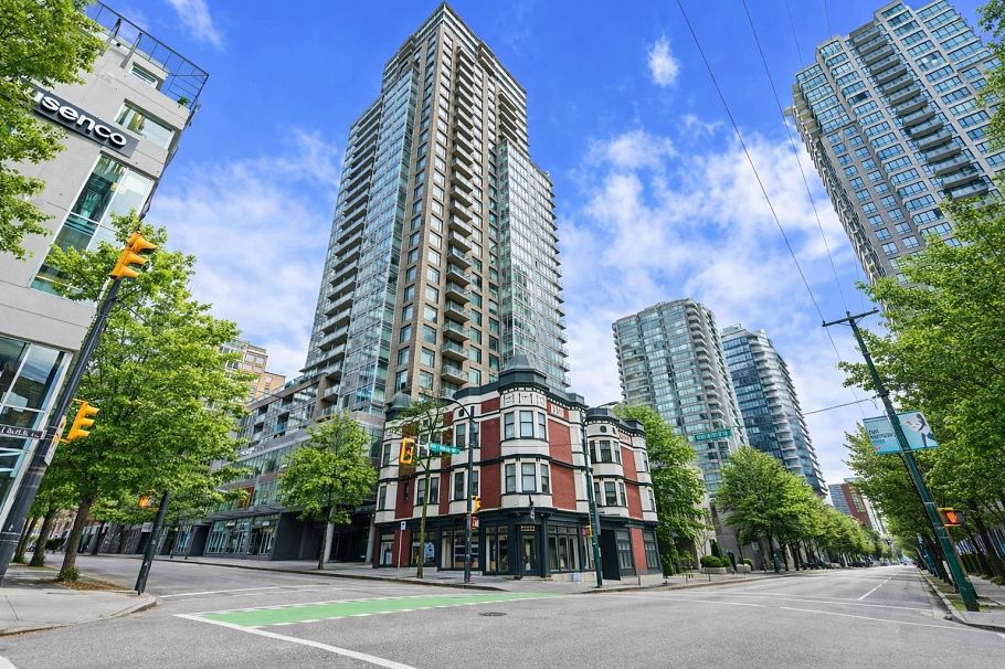 808 888 Homer Street Vancouver, BC - 2