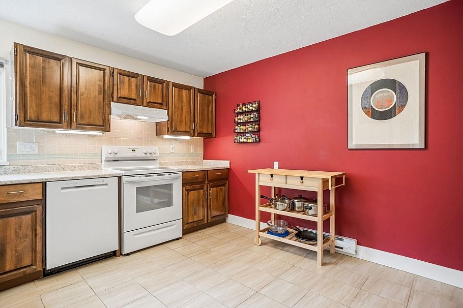 7250 Appledale Place Vancouver, BC - 9
