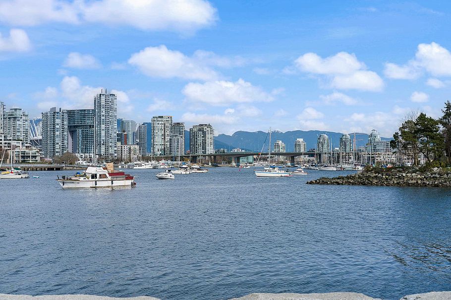 204 3168 Laurel Street Vancouver, BC - 30