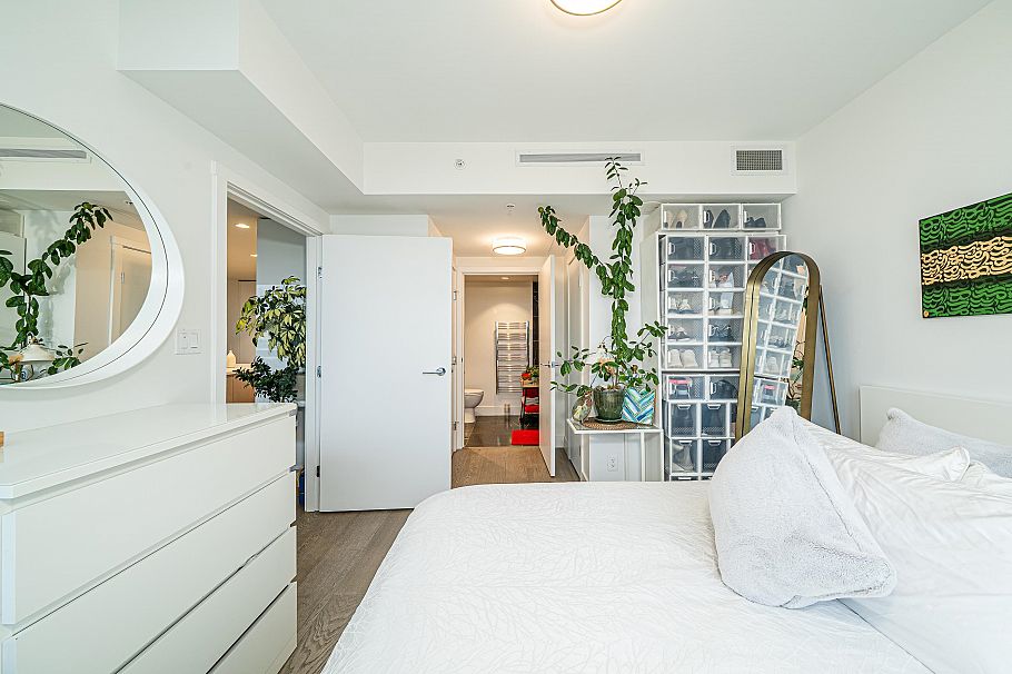 2102 1632 Lions Gate Lane North Vancouver, BC - 22