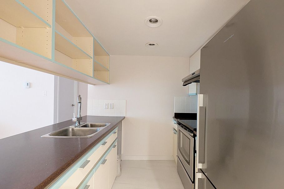 102 1225 Barclay Street Vancouver, BC - 5