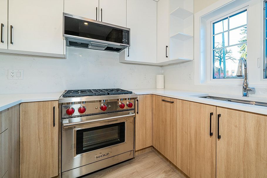 972 Park Drive Vancouver, BC - 12