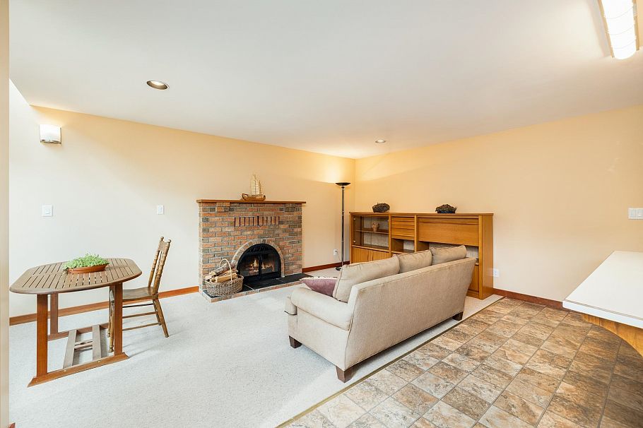 4548 W 7th Avenue Vancouver, BC - 12