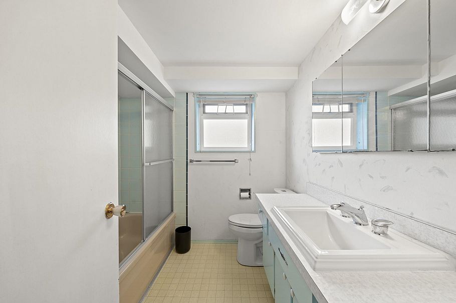 3783 Price Street Burnaby, BC - 25