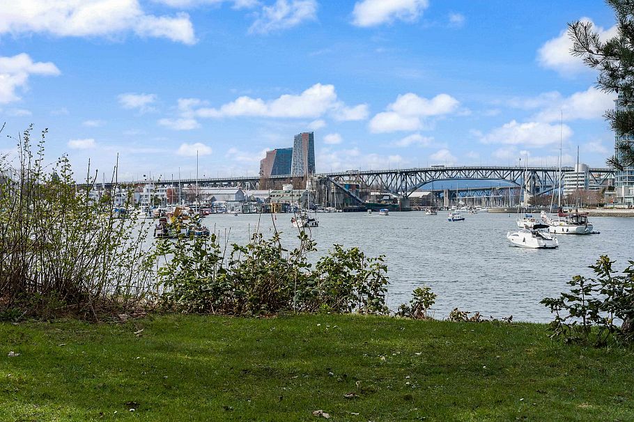 204 3168 Laurel Street Vancouver, BC - 29